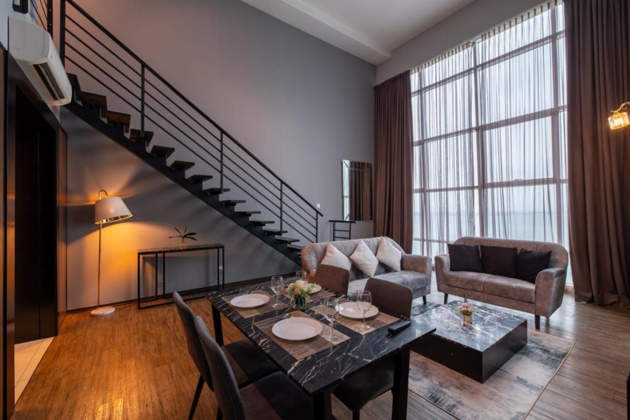 Loft Pano Seaview Suite 2 Bedroom By The Only Bnb Jelutong Exterior photo